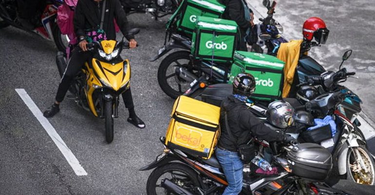 61d5233c-gig-workers-ehailing-rider-bernama-010925-1